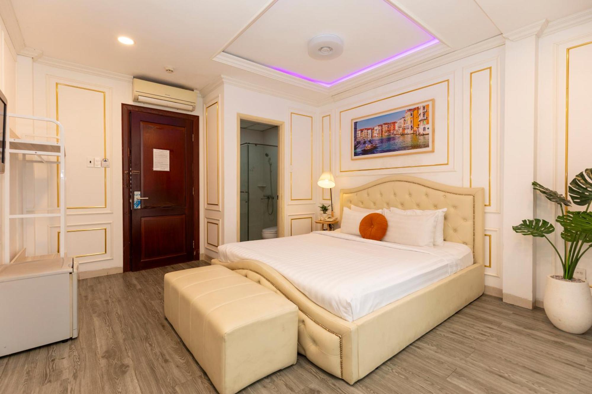 Hotel Quy Hung