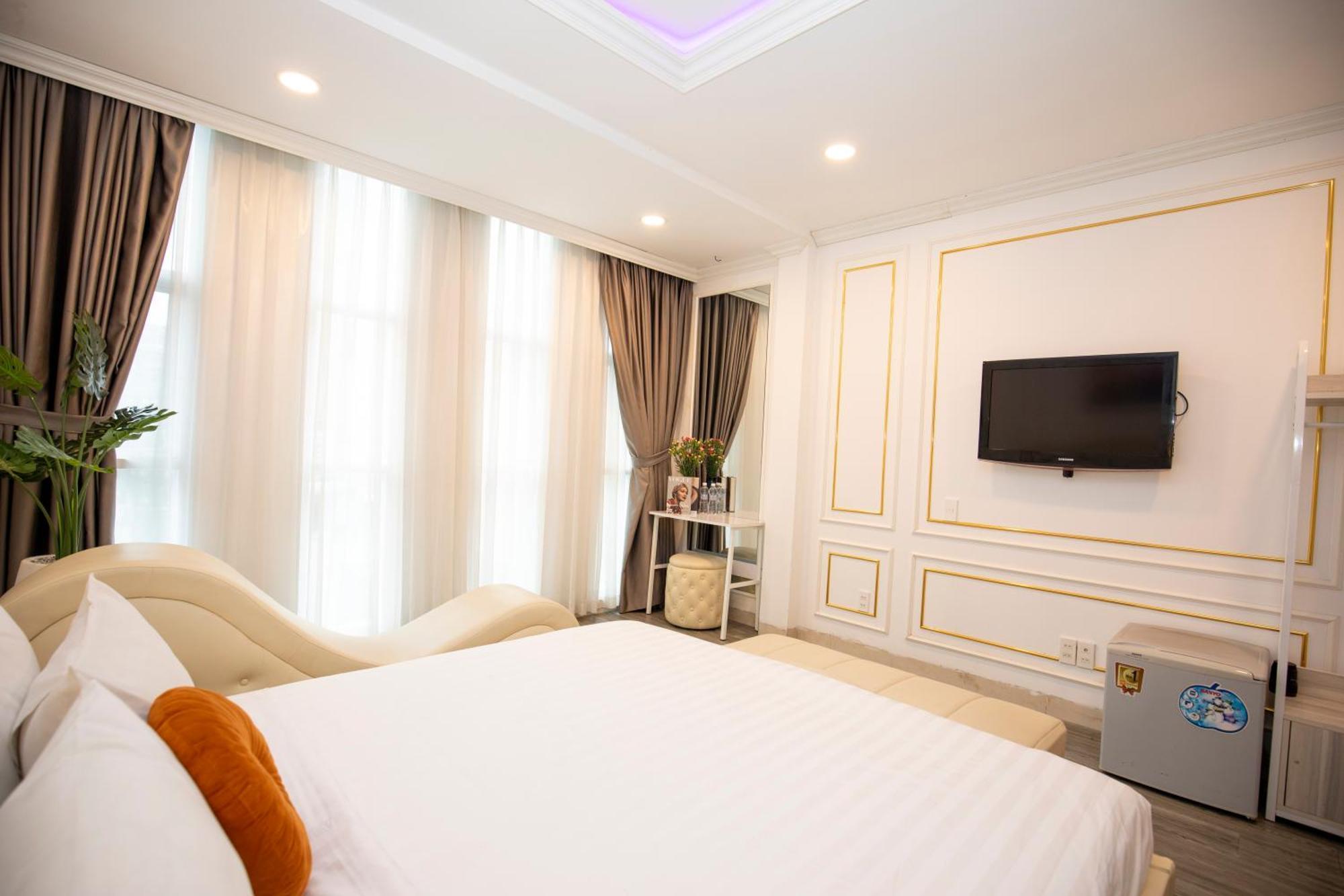 Quy Hung 3*